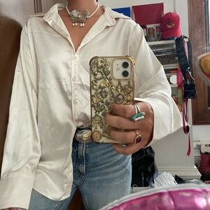 Tiger Mist satin style cream oversized button down size S 🐇